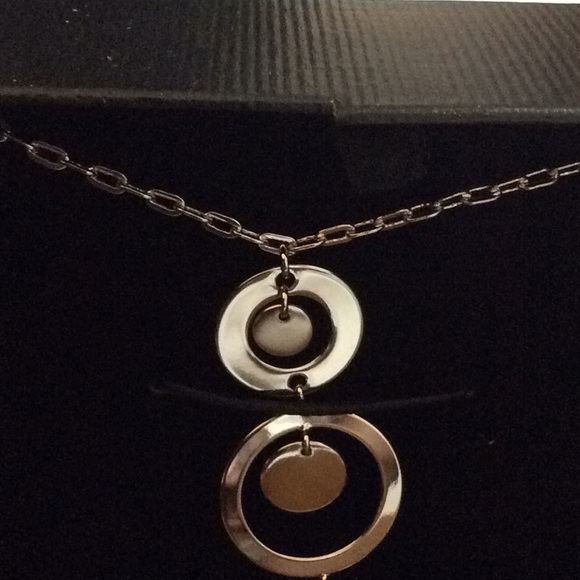 Pink Medallion Necklace and Earrings - Picture 4 of 4